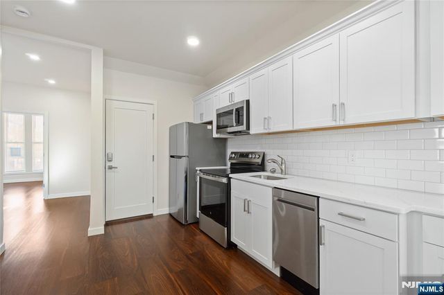 824 George Street 1st floor, Plainfield, NJ 07062