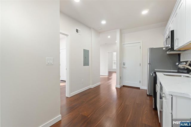 824 George Street 1st floor, Plainfield, NJ 07062