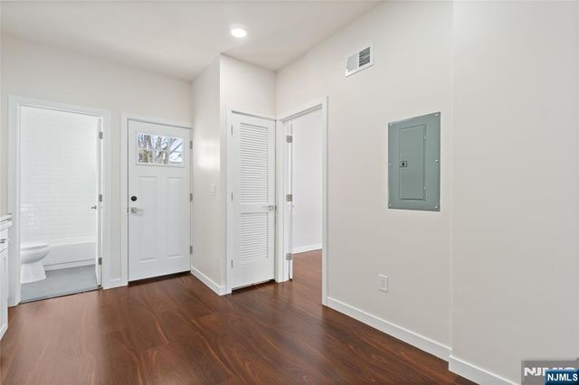 824 George Street 1st floor, Plainfield, NJ 07062