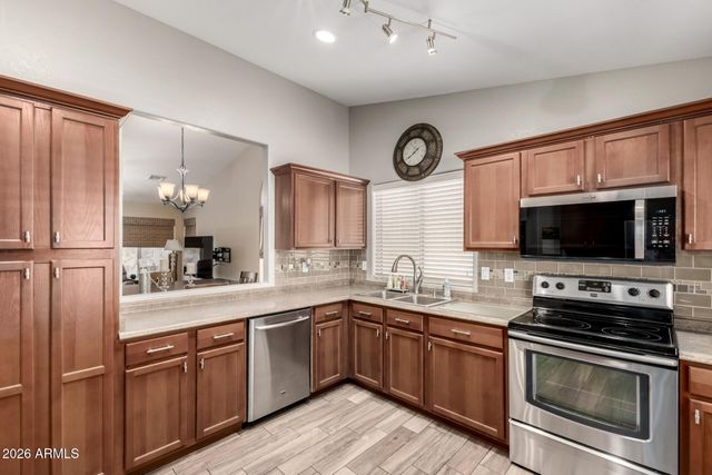 7001 N 28TH Drive, Phoenix, AZ 85051