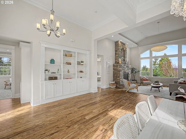 8512 Se CONSTANCE Dr, Happy Valley, OR 97086