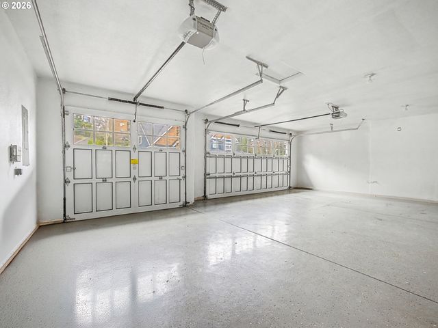 8512 Se CONSTANCE Dr, Happy Valley, OR 97086