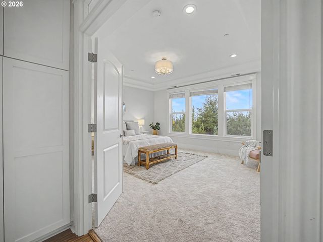 8512 Se CONSTANCE Dr, Happy Valley, OR 97086