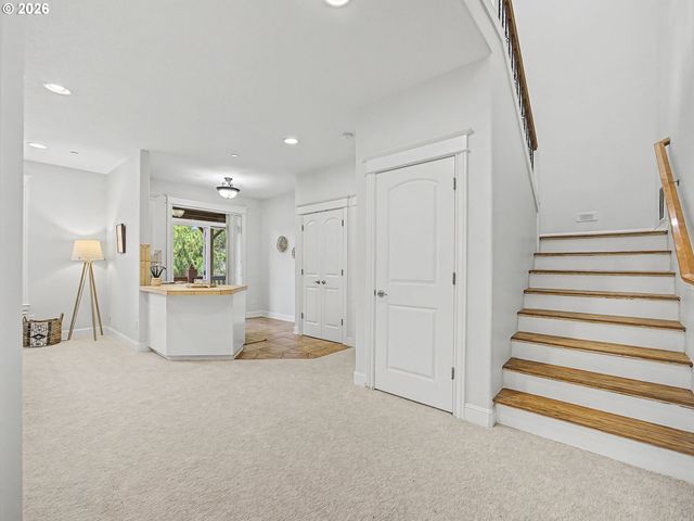 8512 Se CONSTANCE Dr, Happy Valley, OR 97086