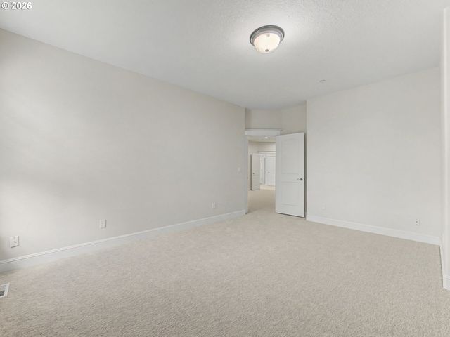 8512 Se CONSTANCE Dr, Happy Valley, OR 97086