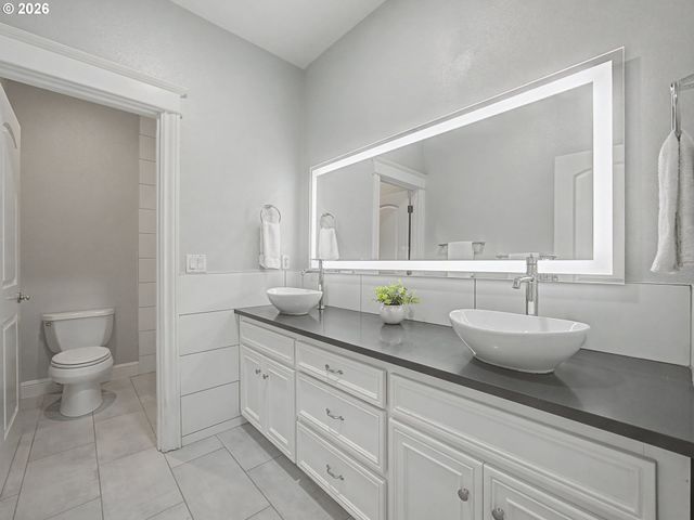 8512 Se CONSTANCE Dr, Happy Valley, OR 97086