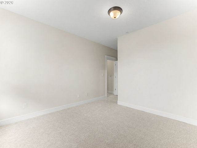 8512 Se CONSTANCE Dr, Happy Valley, OR 97086