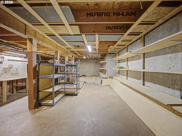 8512 Se CONSTANCE Dr, Happy Valley, OR 97086