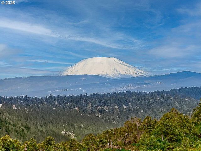 8512 Se CONSTANCE Dr, Happy Valley, OR 97086