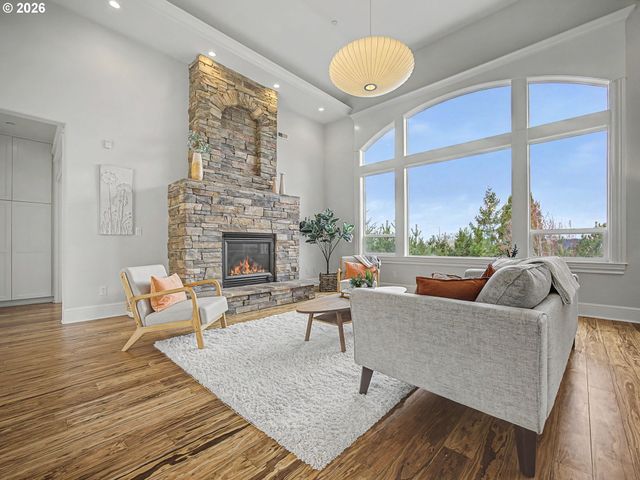 8512 Se CONSTANCE Dr, Happy Valley, OR 97086