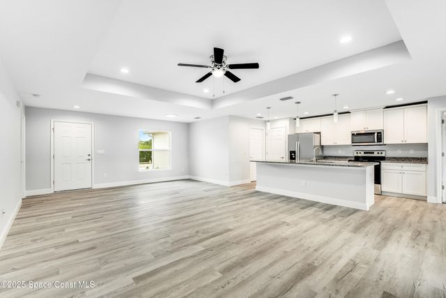517 Fellenz Street SW, Palm Bay, FL 32908