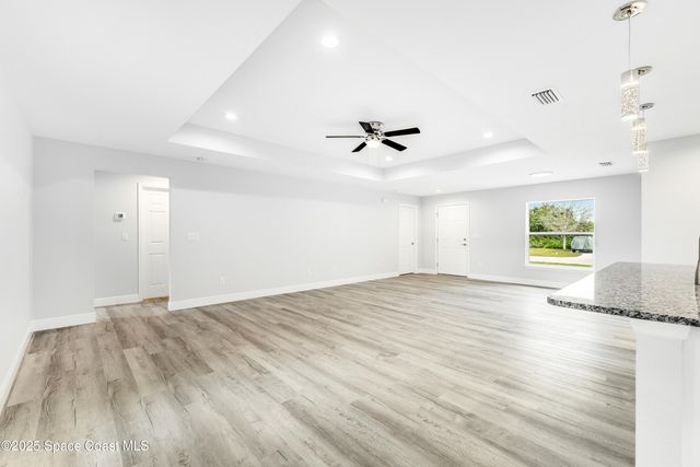 517 Fellenz Street SW, Palm Bay, FL 32908
