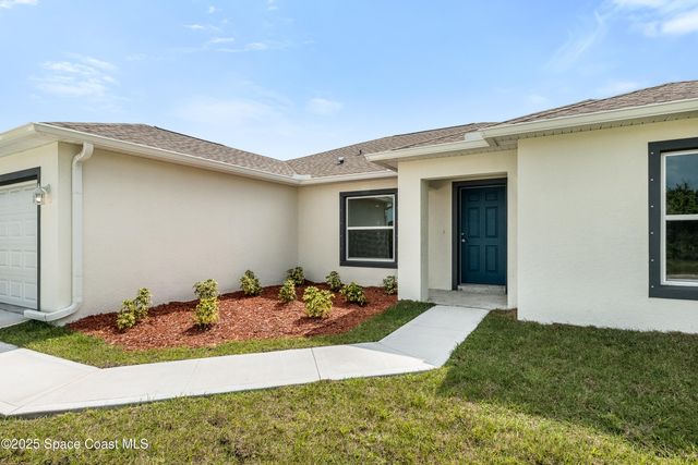 517 Fellenz Street SW, Palm Bay, FL 32908