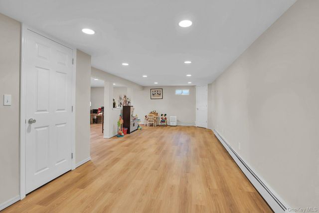 41 Cedar Ridge Lane, Dix Hills, NY 11746