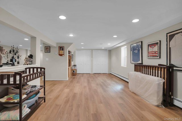 41 Cedar Ridge Lane, Dix Hills, NY 11746