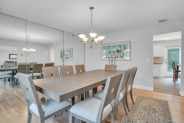 41 Cedar Ridge Lane, Dix Hills, NY 11746