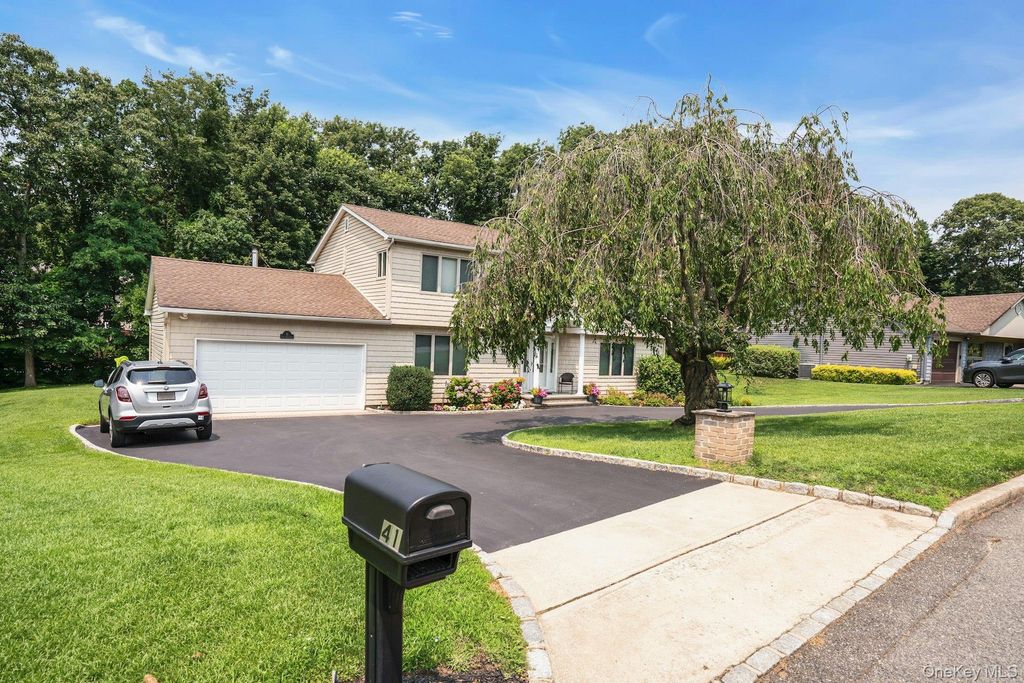 41 Cedar Ridge Lane, Dix Hills, NY 11746 — photo 5