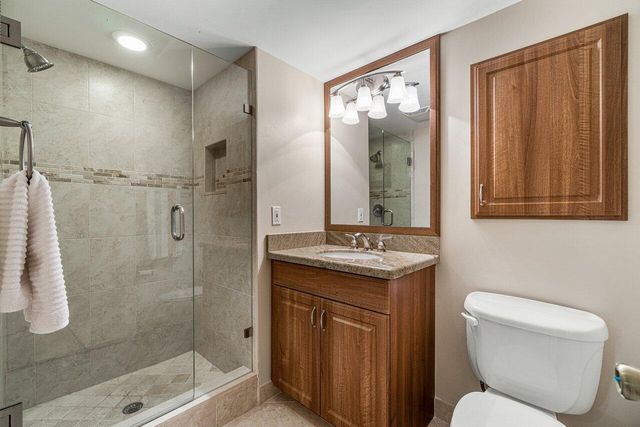 22 Westgate Lane 22h, Boynton Beach, FL 33436