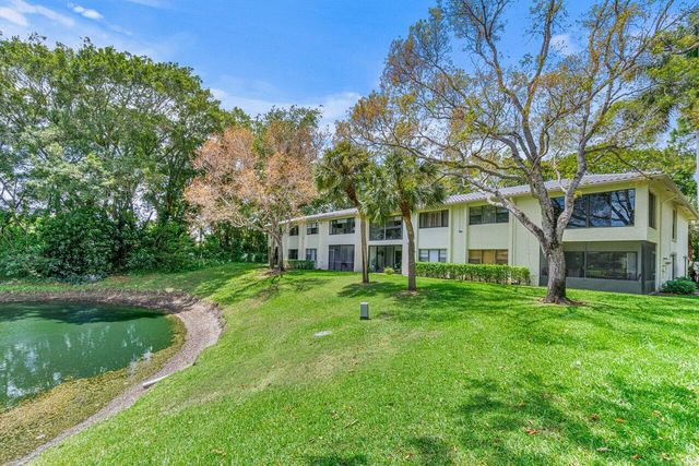 22 Westgate Lane 22h, Boynton Beach, FL 33436