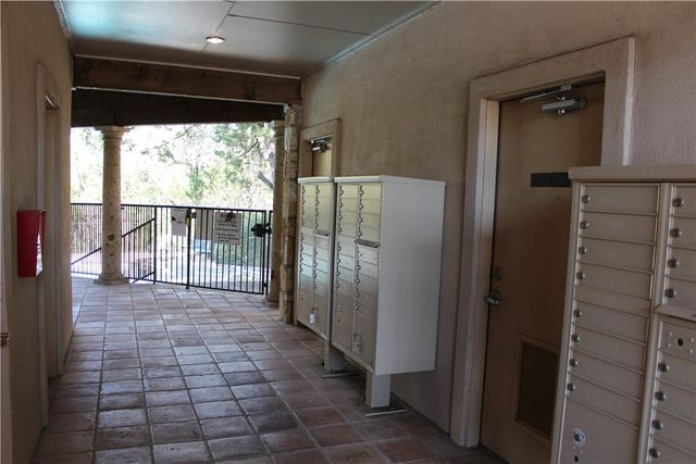 1000 Liberty Park DR 307, Austin, TX 78746