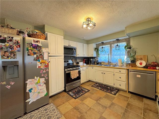 148 Poverty Hollow Rd, Hempfield Twp, PA 15625