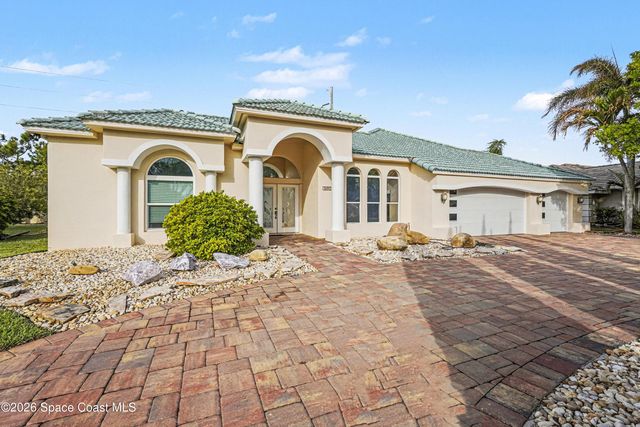 1690 Canterbury Drive, Indialantic, FL 32903