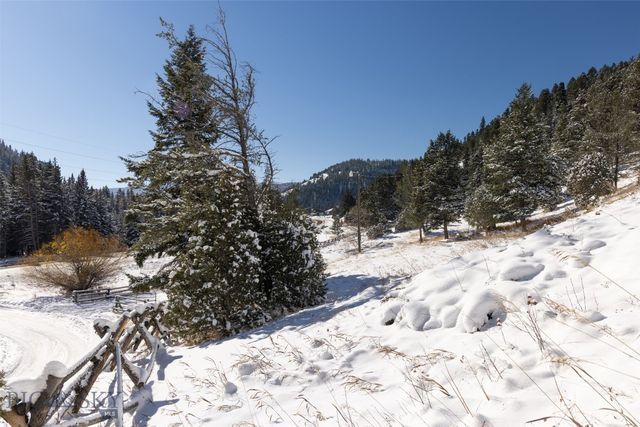 48295 Gallatin Road, Gallatin Gateway, MT 59730