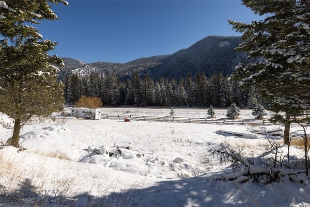 48295 Gallatin Road, Gallatin Gateway, MT 59730