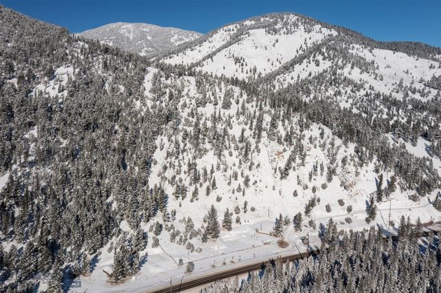 48295 Gallatin Road, Gallatin Gateway, MT 59730