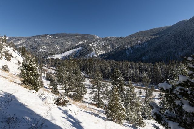 48295 Gallatin Road, Gallatin Gateway, MT 59730