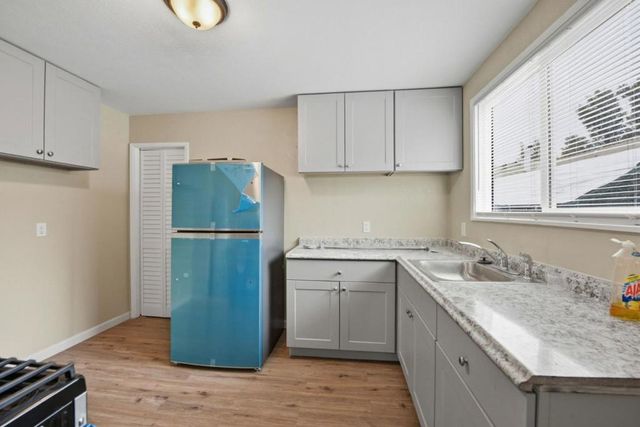 6928 Fresno Street, Oakland, CA 94605