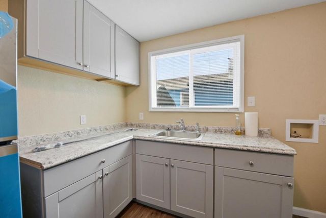 6928 Fresno Street, Oakland, CA 94605