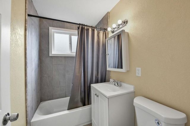 6928 Fresno Street, Oakland, CA 94605