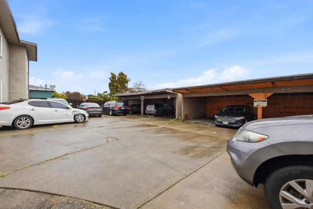 6928 Fresno Street, Oakland, CA 94605