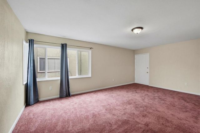 6928 Fresno Street, Oakland, CA 94605