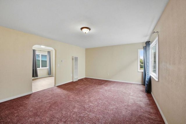 6928 Fresno Street, Oakland, CA 94605