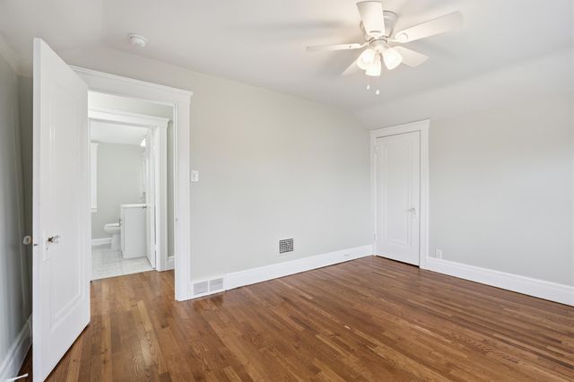 352 E Goulson Avenue, Hazel Park, MI 48030