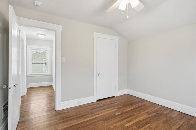 352 E Goulson Avenue, Hazel Park, MI 48030