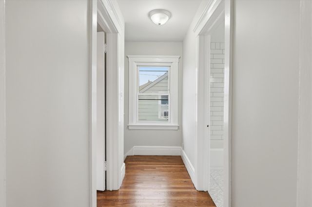 352 E Goulson Avenue, Hazel Park, MI 48030