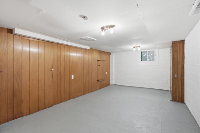 352 E Goulson Avenue, Hazel Park, MI 48030