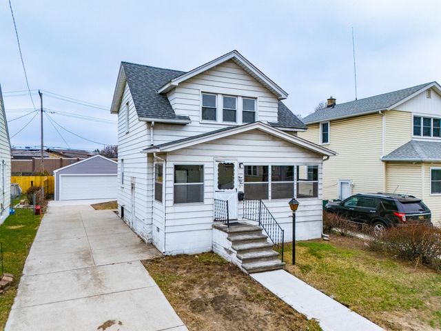 352 E Goulson Avenue, Hazel Park, MI 48030