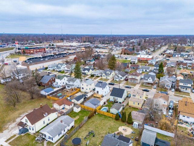 352 E Goulson Avenue, Hazel Park, MI 48030