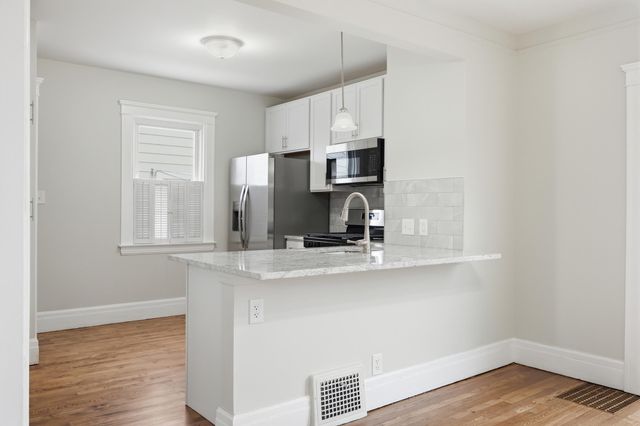 352 E Goulson Avenue, Hazel Park, MI 48030