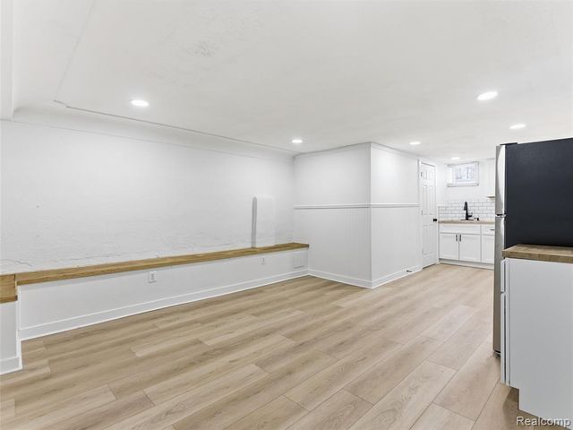 1751 E Woodward Heights Boulevard 3, Hazel Park, MI 48030