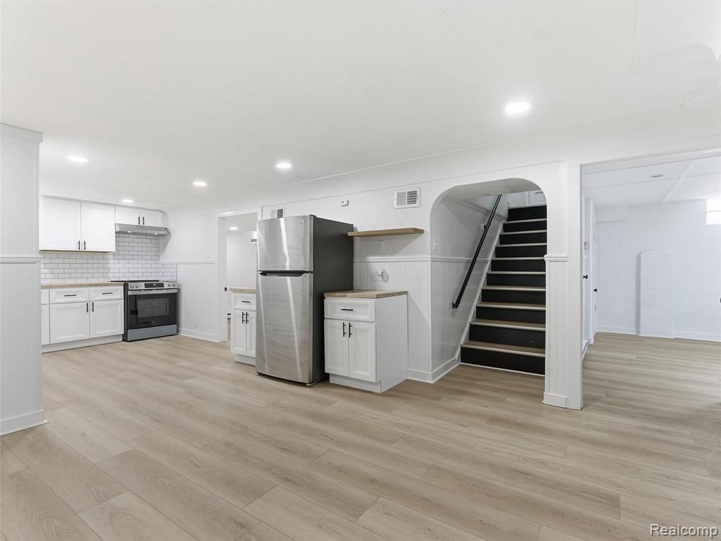 1751 E Woodward Heights Boulevard 3, Hazel Park, MI 48030