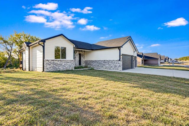 675 S Arbor Valley Way, Valley Center, KS 67147
