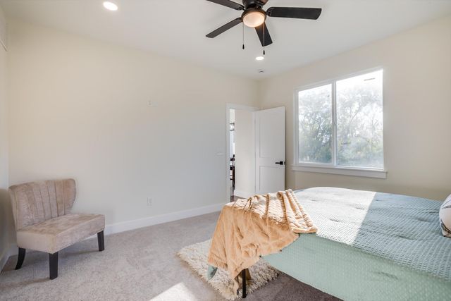 675 S Arbor Valley Way, Valley Center, KS 67147