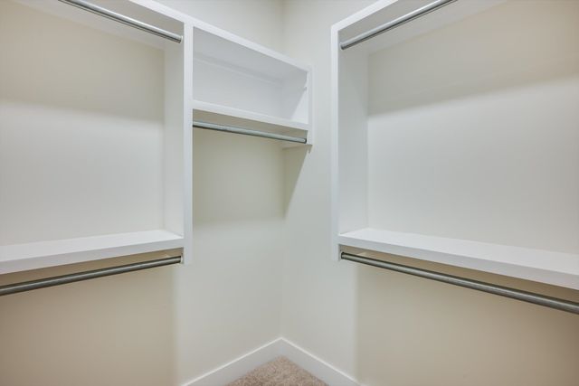 675 S Arbor Valley Way, Valley Center, KS 67147