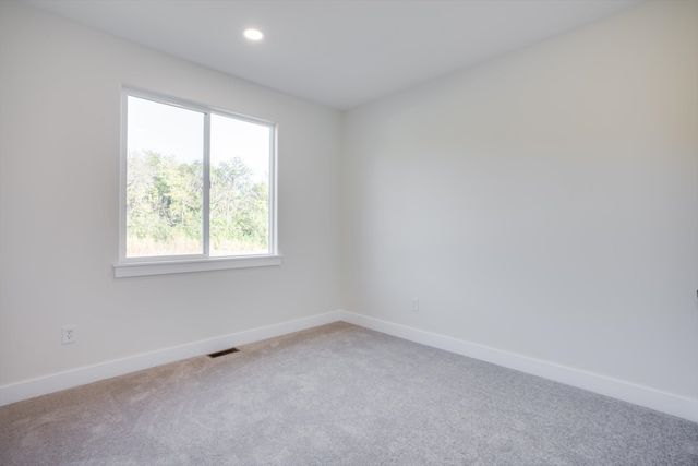 675 S Arbor Valley Way, Valley Center, KS 67147