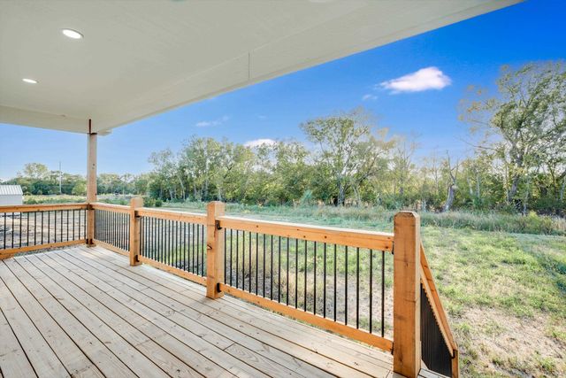 675 S Arbor Valley Way, Valley Center, KS 67147